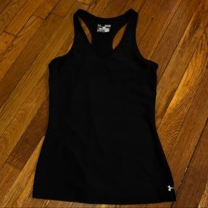 Black dri fit under armour tank